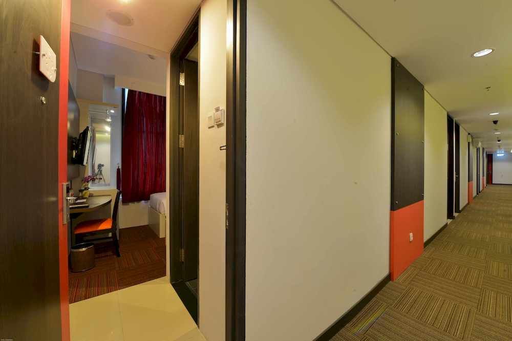 D'Hotel Джакарта Екстериор снимка