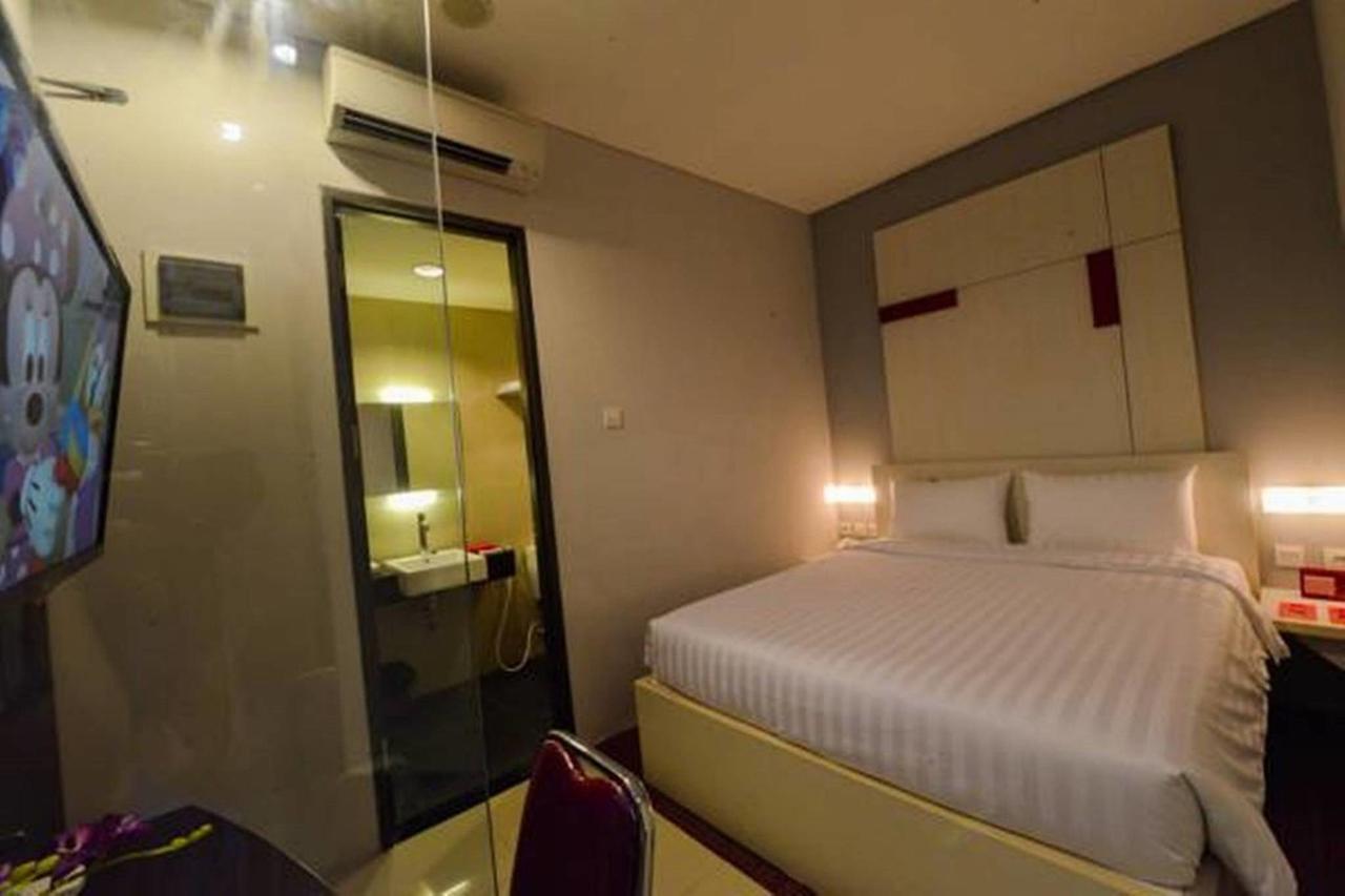 D'Hotel Джакарта Екстериор снимка