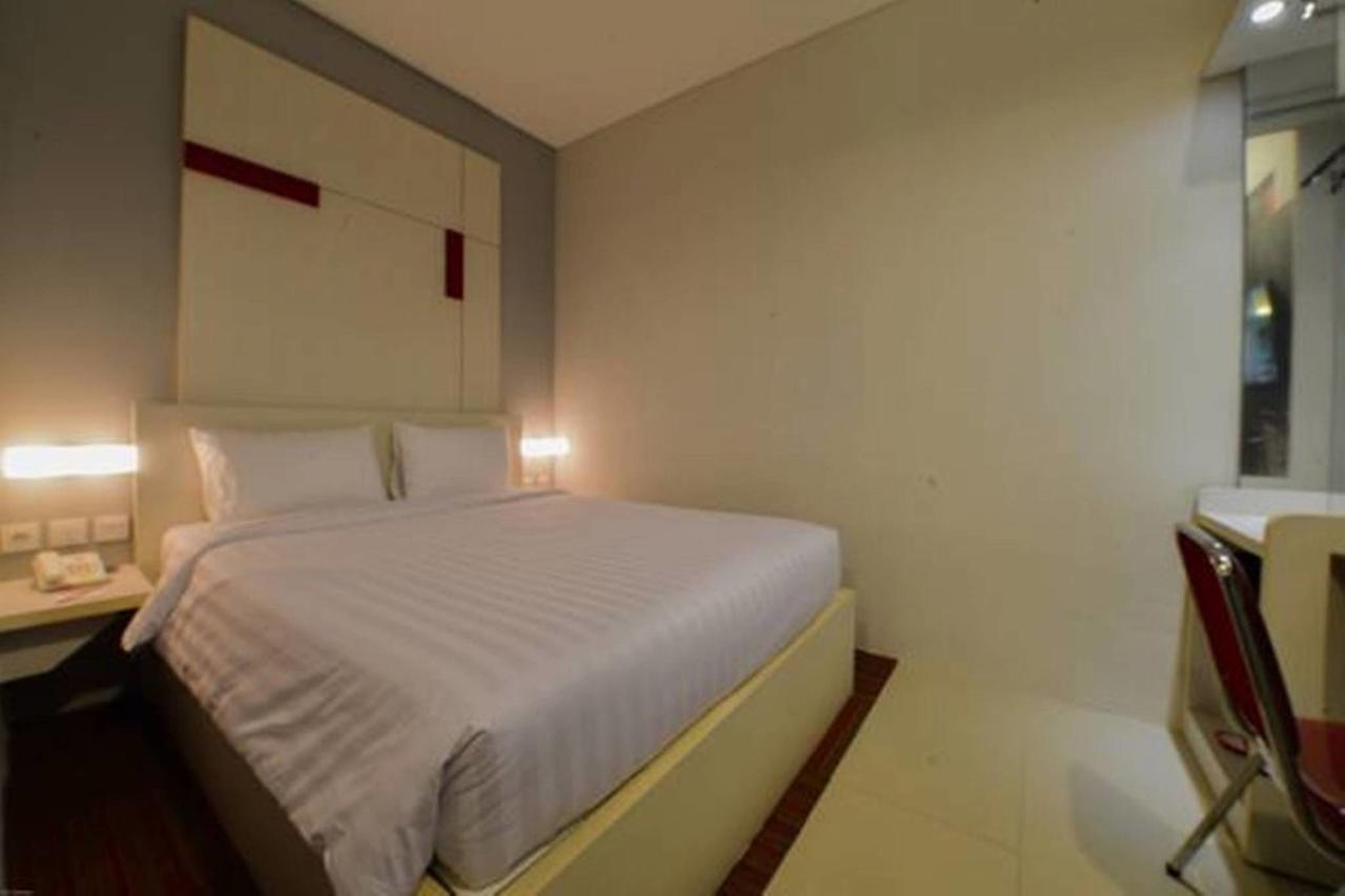 D'Hotel Джакарта Екстериор снимка
