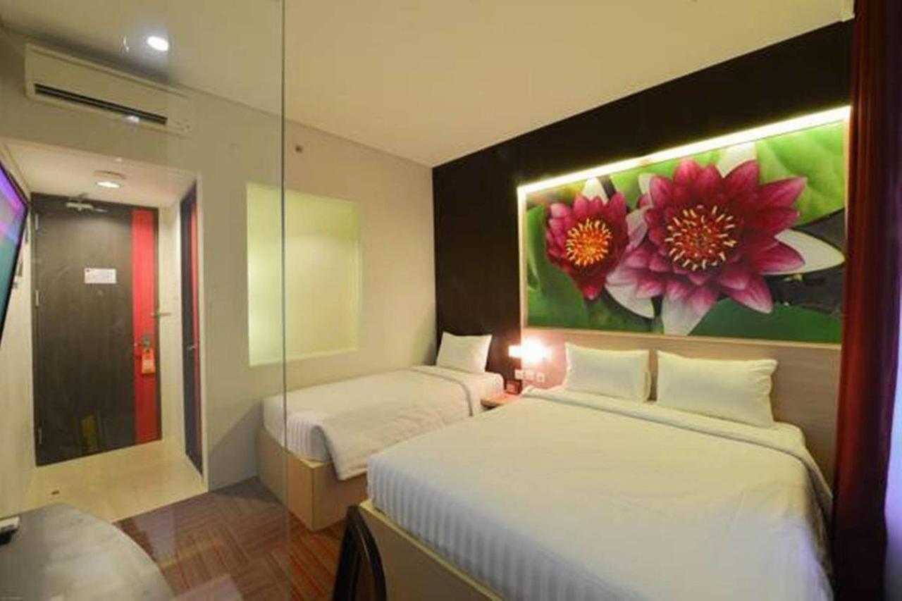 D'Hotel Джакарта Екстериор снимка