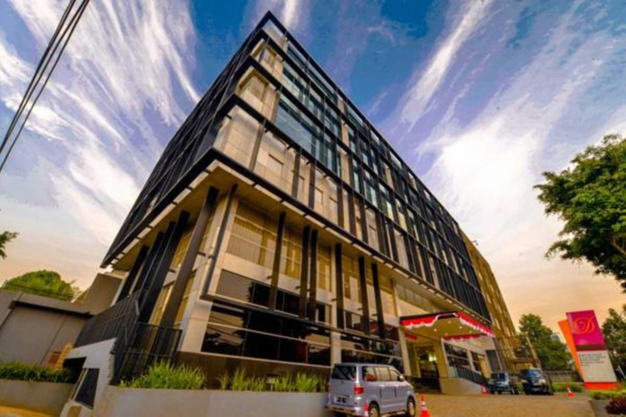 D'Hotel Джакарта Екстериор снимка