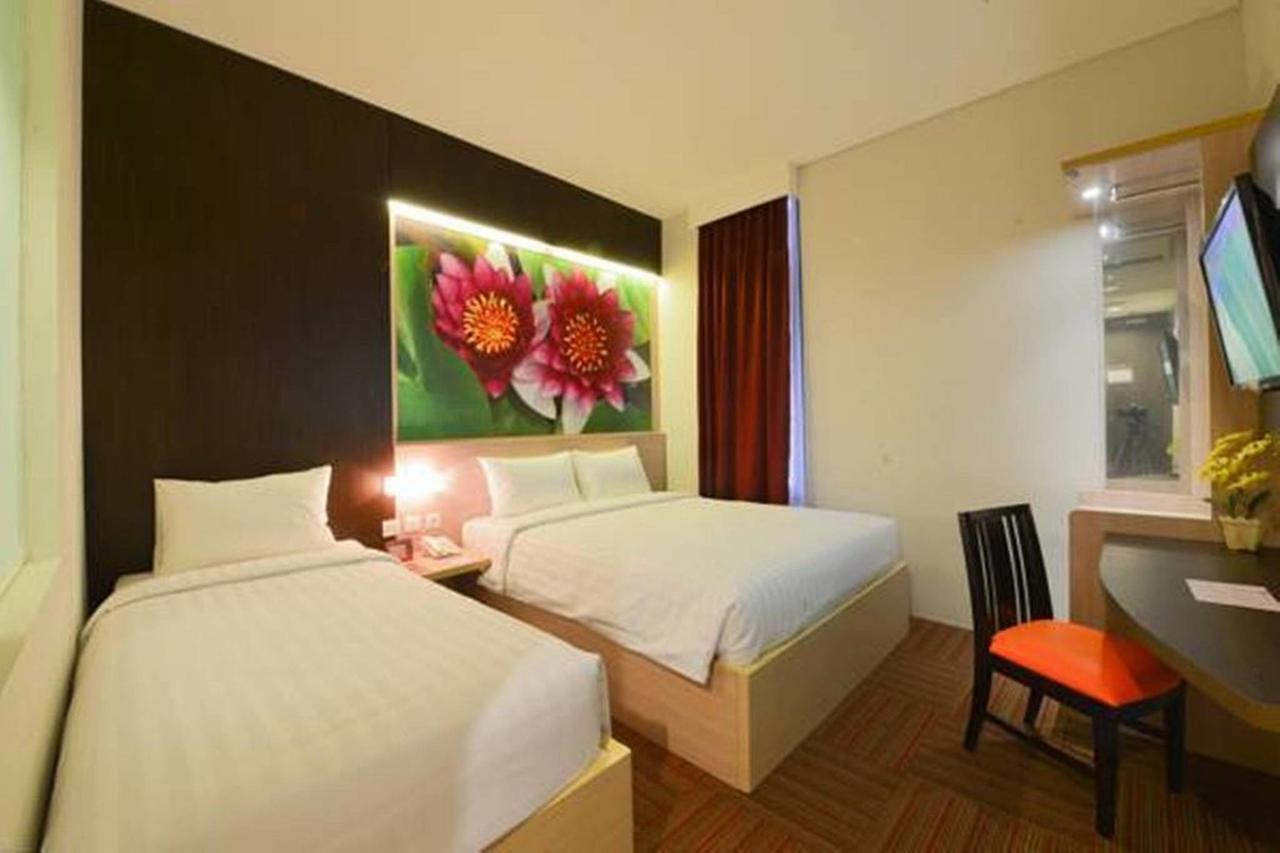 D'Hotel Джакарта Екстериор снимка