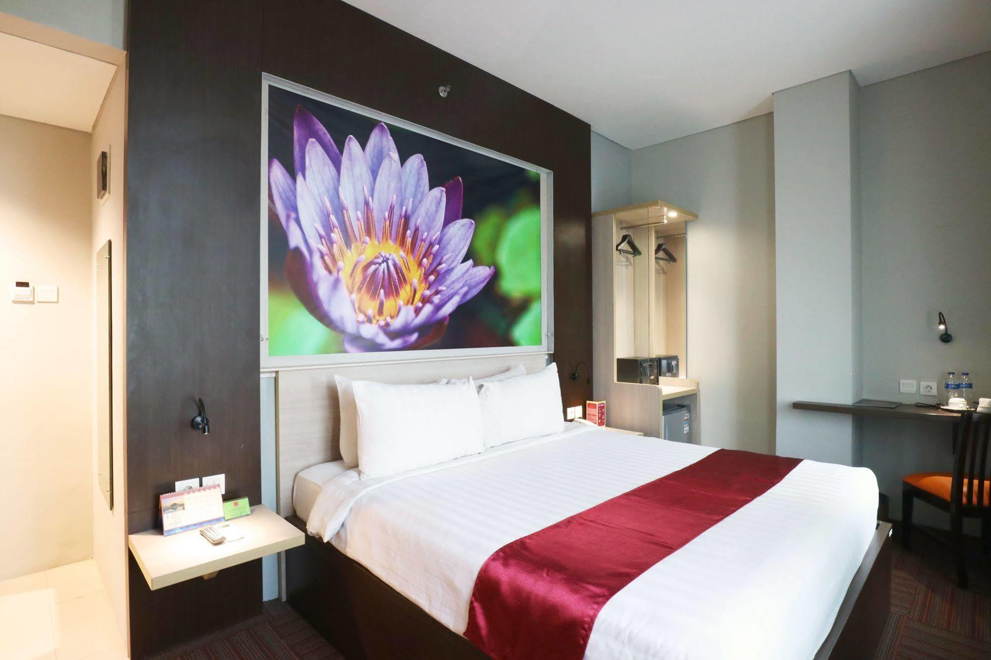 D'Hotel Джакарта Екстериор снимка