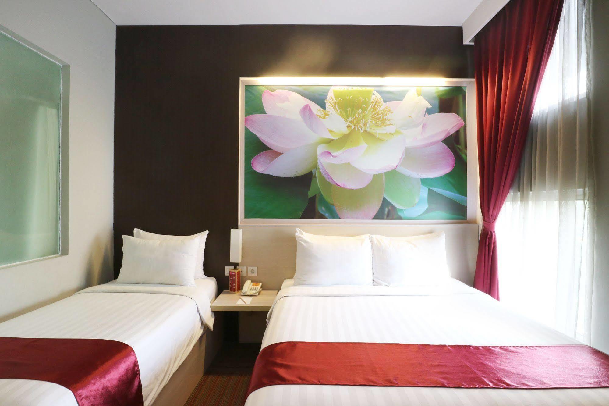 D'Hotel Джакарта Екстериор снимка