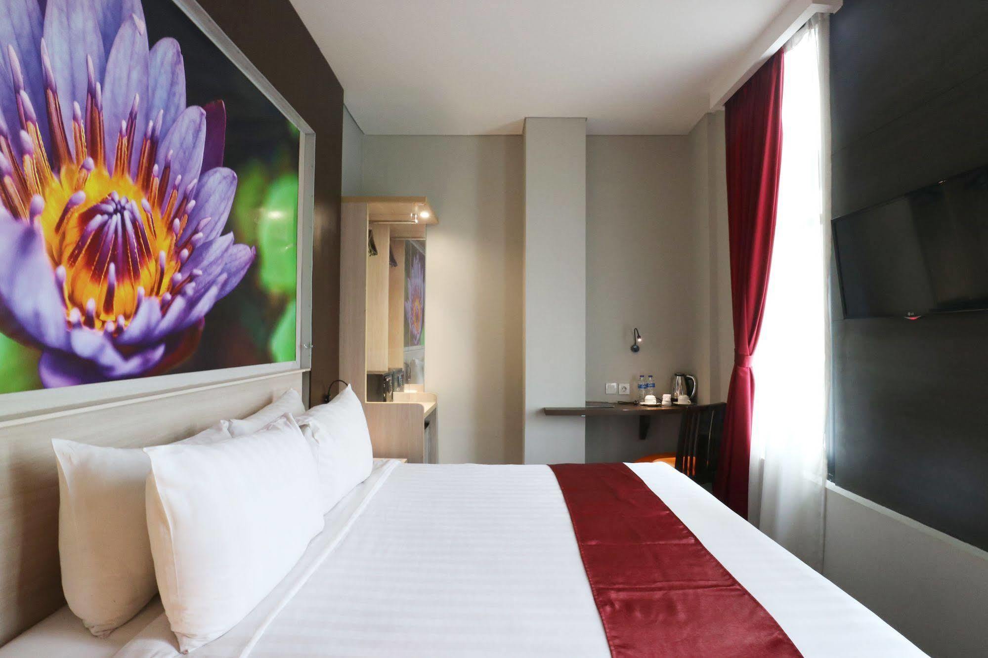 D'Hotel Джакарта Екстериор снимка