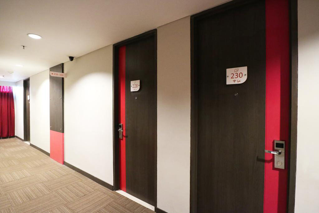 D'Hotel Джакарта Екстериор снимка