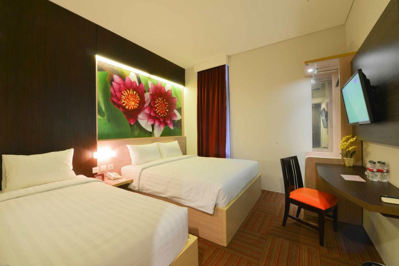 D'Hotel Джакарта Екстериор снимка