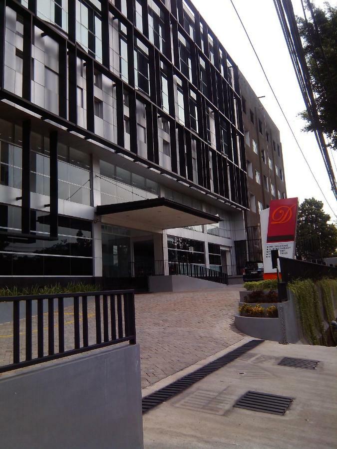 D'Hotel Джакарта Екстериор снимка