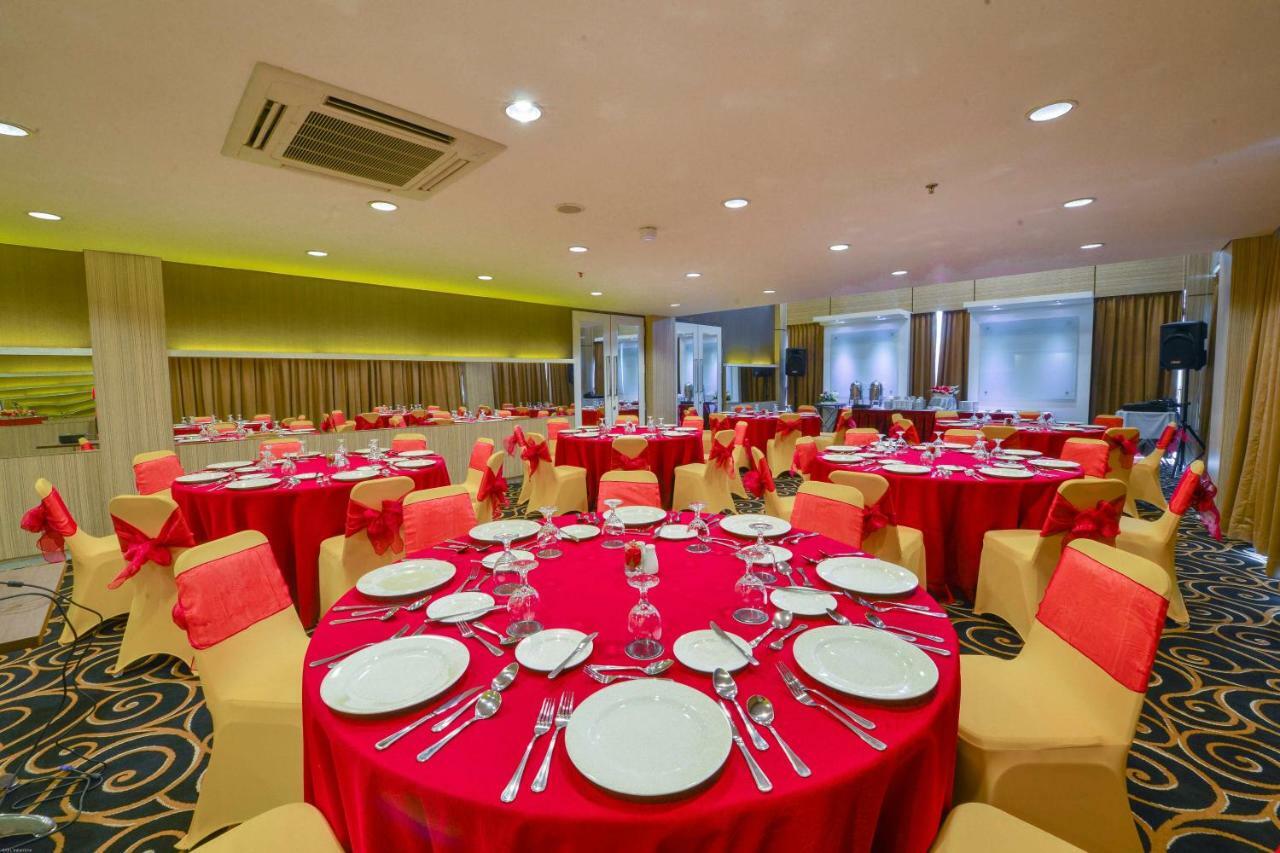 D'Hotel Джакарта Екстериор снимка